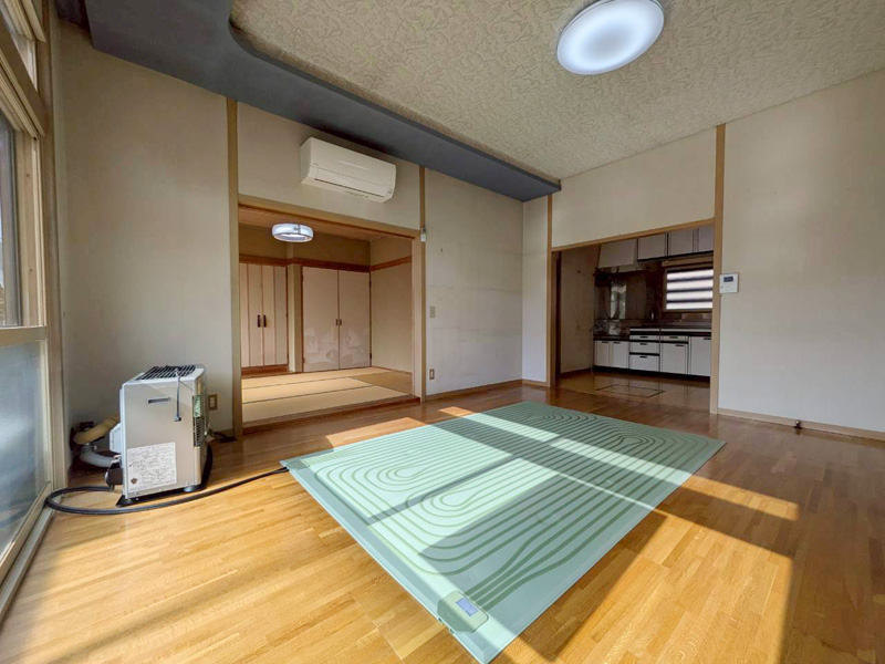 居間 日の出南2丁目